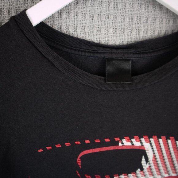 Oakley Distressed Logo Red Tee Mens - Picture 5 of 8